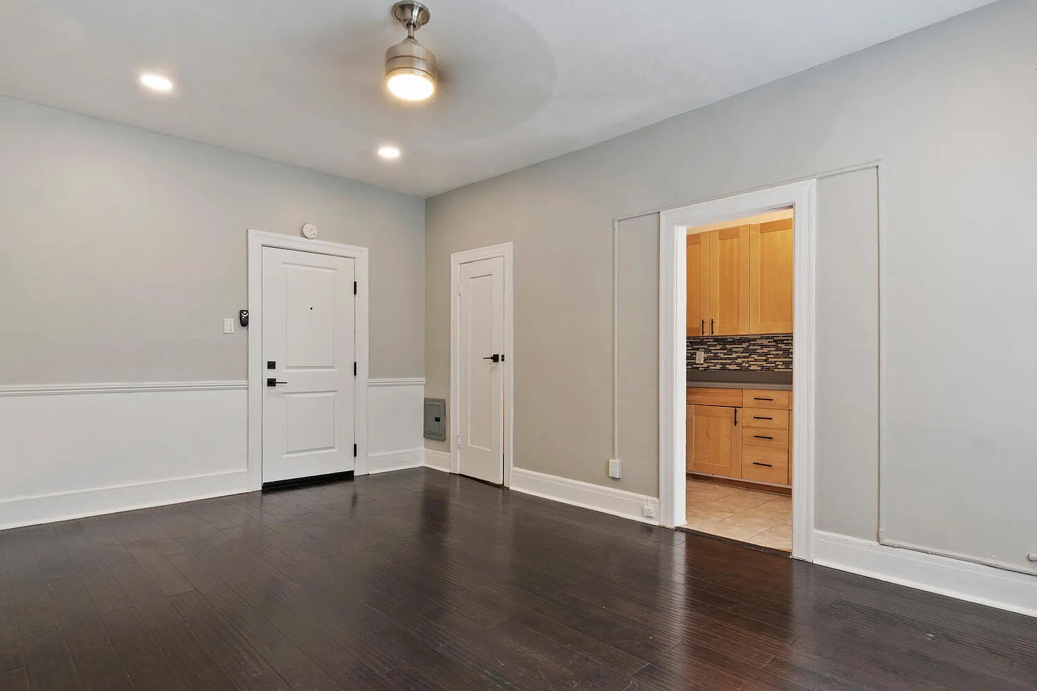 Brookmore Apartments — Photo 3
