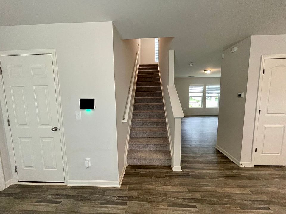 1st image of 3818 Miller Dr