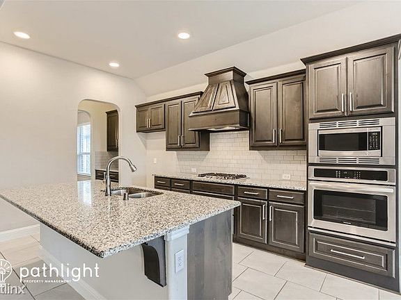 5th image of 725 Bosley Dr