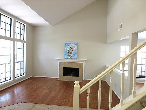 5th image of 8 N Greenbud Ct