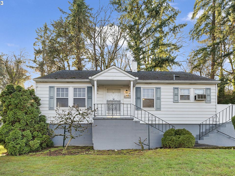 1st image of 21655 Willamette Dr