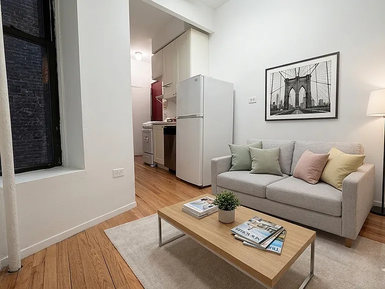 366 W 52nd St #1A — Photo 2
