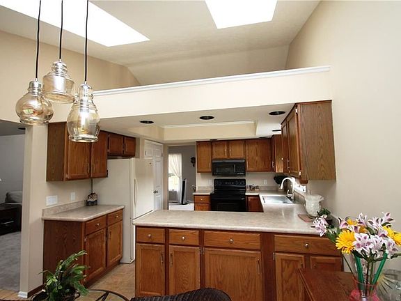 2nd image of 1219 Centennial Dr