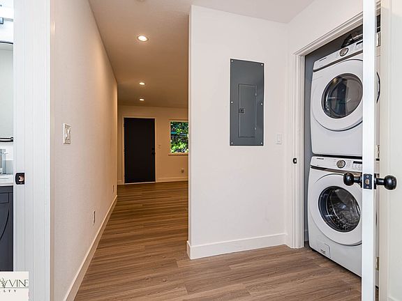 3rd image of 231 N Ellsworth Ave #3