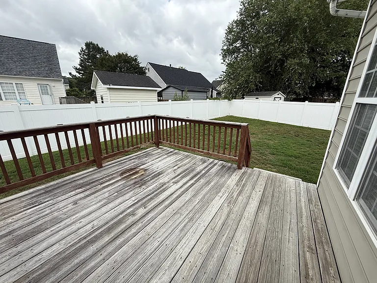 720 Carrington Ln — Photo 16
