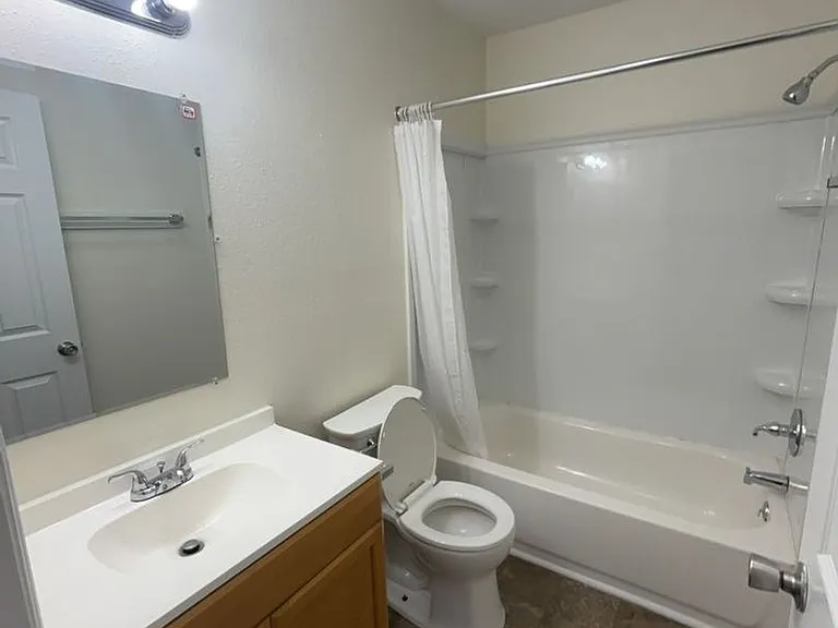 500 Skyline Dr Unit 16 — Photo 26