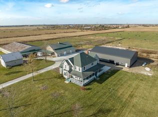 3104 E Delite Inn Rd, Beecher, IL 60401