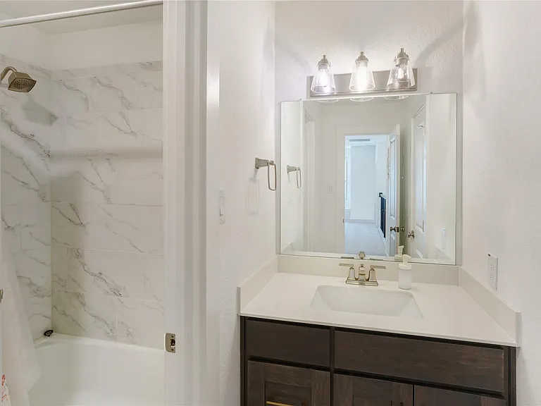228 Lotti Ln — Photo 34
