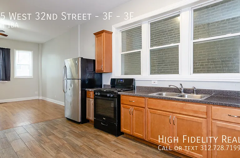 915 W 32nd St #3F — Photo 2
