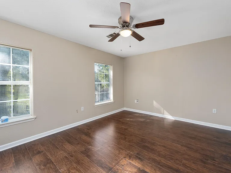 1728B Connorvale Rd — Photo 17
