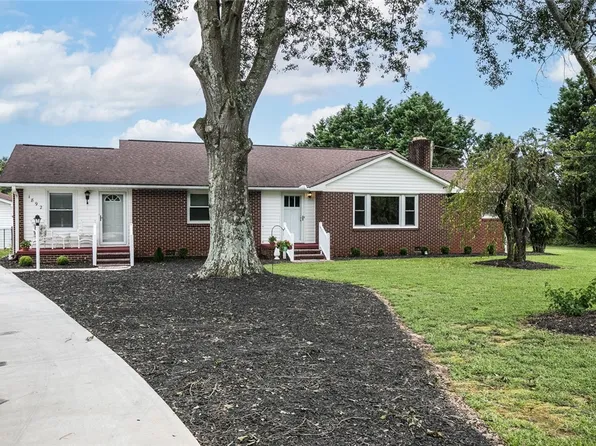 1892 Oakway Rd, Westminster, SC 29693