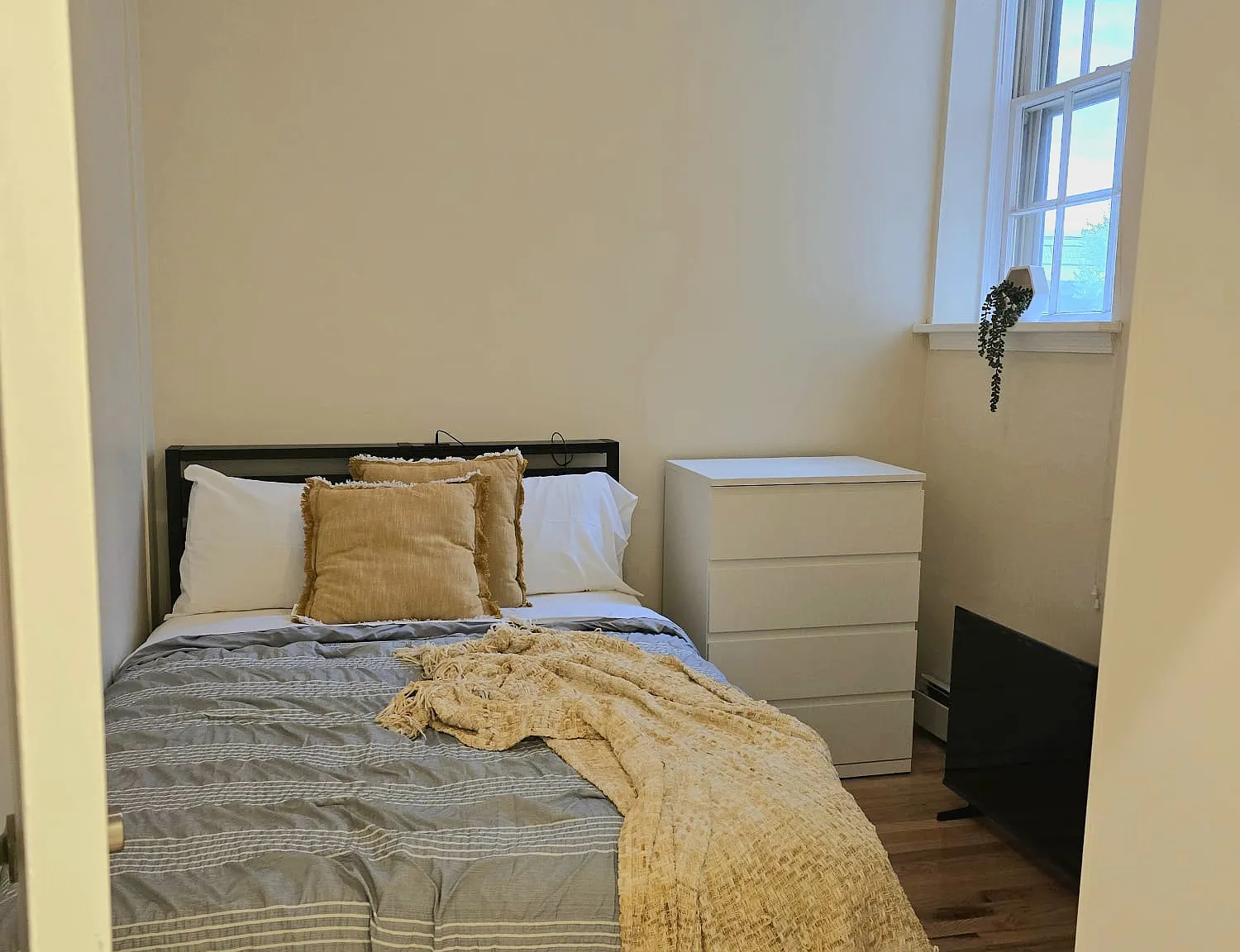 2 bed, 770 sqft, $2,500 — Photo 3