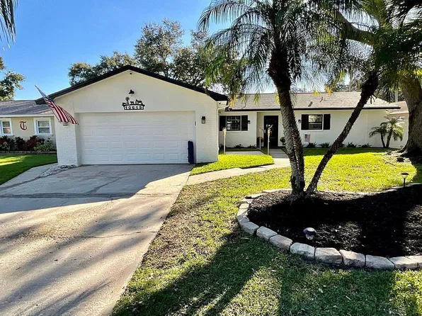 10619 Seminole Forest St W, Seminole, FL 33778