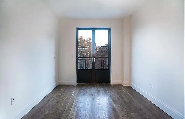 Rented by Brooklyn Group | media 7