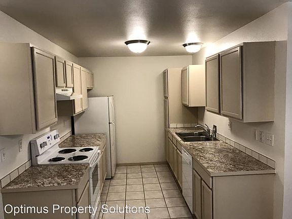 5th image of 1577 D St #11433412