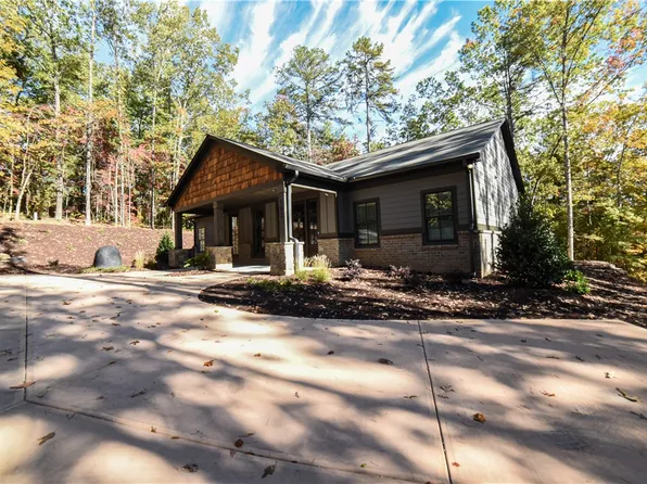 102 Jocassee Falls Rd, Salem, SC 29676