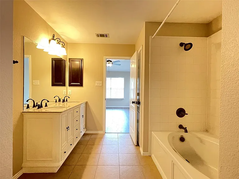 5921 Snow Creek Dr — Photo 17