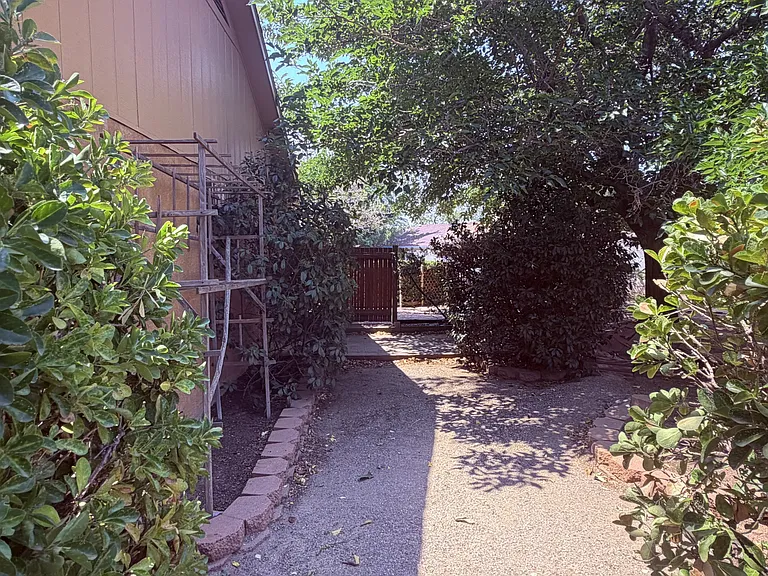 5516 Cochiti Ct NW — Photo 24