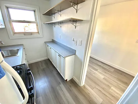 Sold by Winzone Realty Inc | media 15