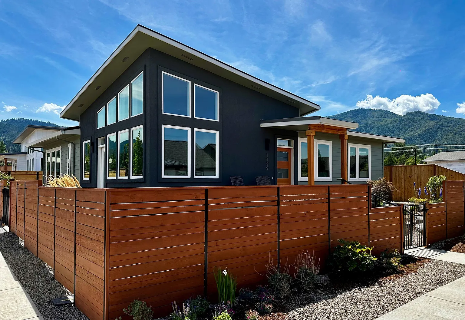 1199 Hagen Way photo 1