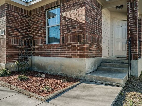 3rd image of 344 Longhorn Way