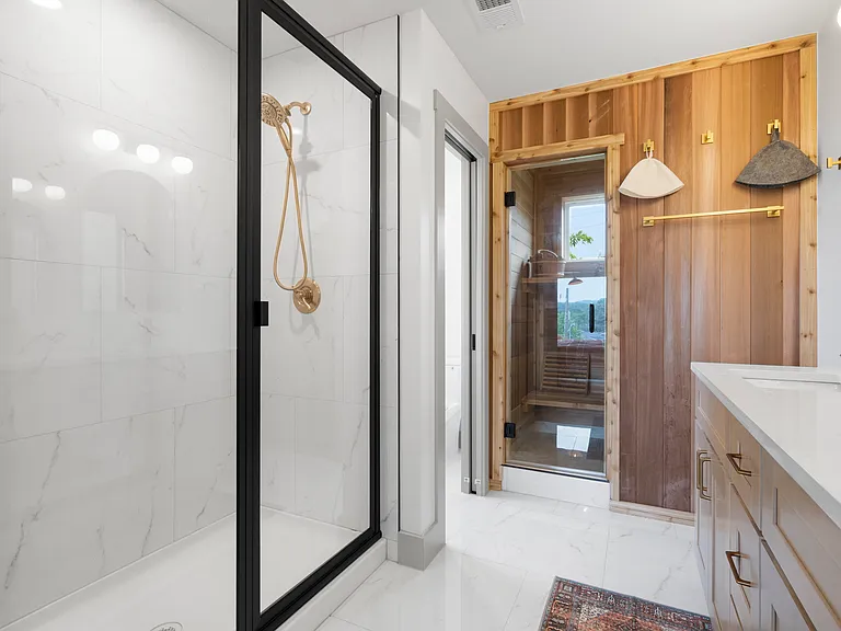 530 Continental Dr — Photo 22