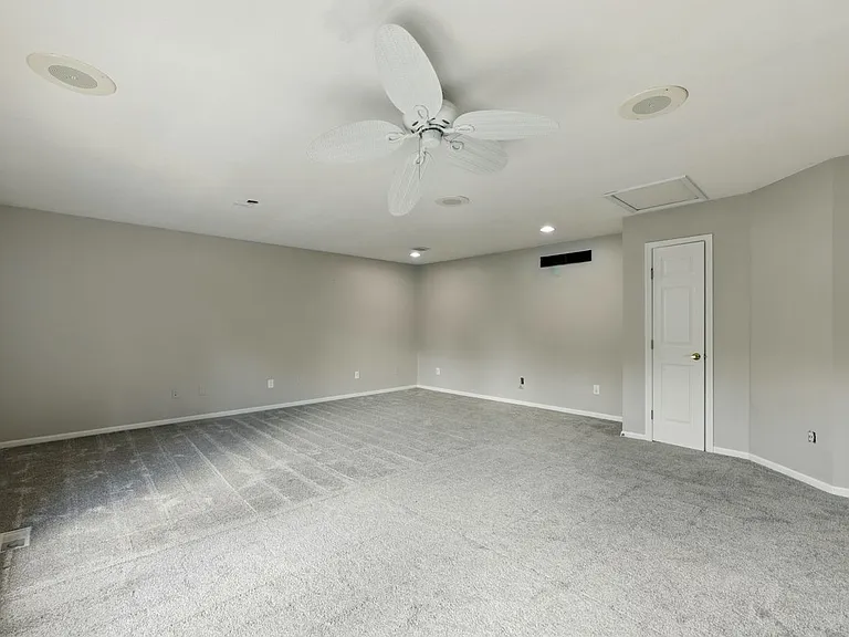 6643 Willow Bend Dr — Photo 29