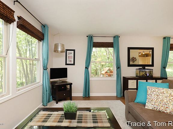 5th image of 6099 Oak Valley Dr NE