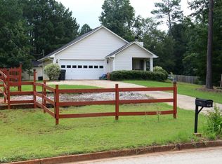210 Knob Hill Dr, Locust Grove, GA 30248