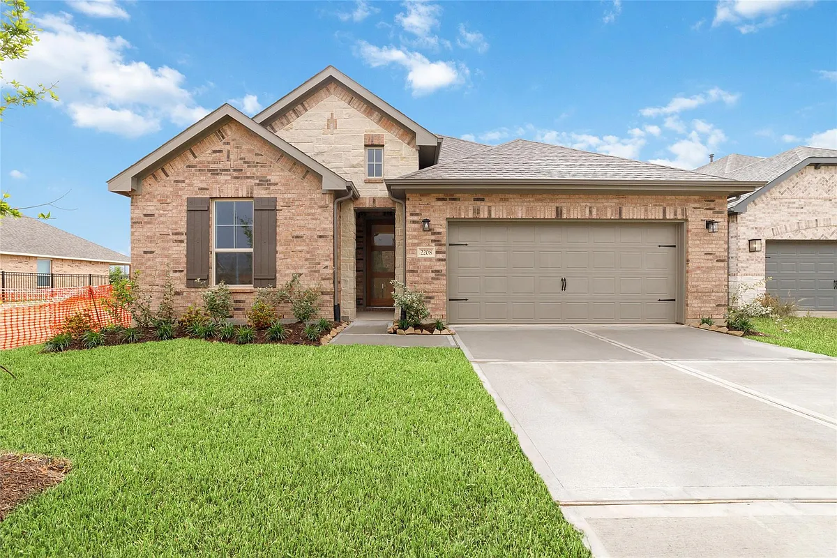 Building Photo - 2208 Inglenook Grove Dr