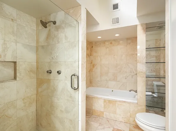 310 East 15th Street image 10 of 17