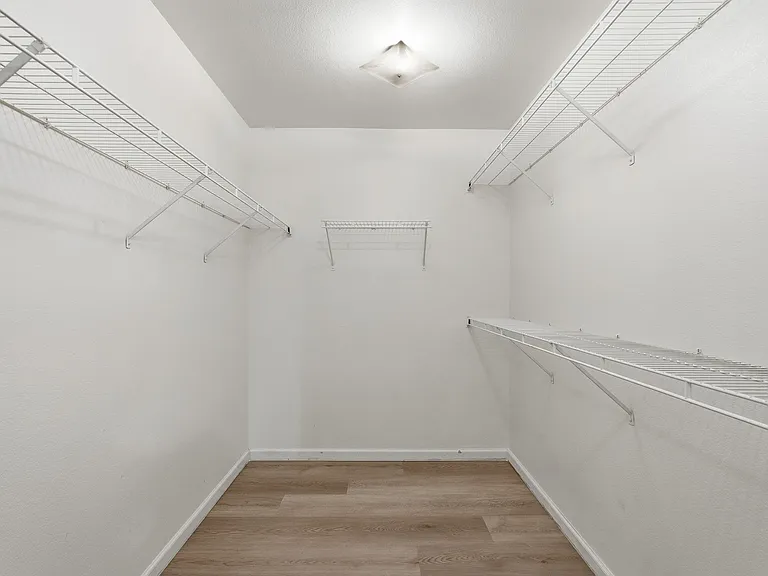 1146 N Granada Dr — Photo 22