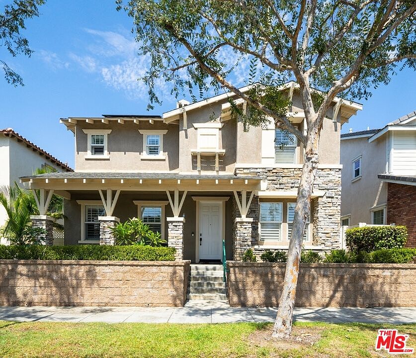 1st image of 2067 Hetebrink St