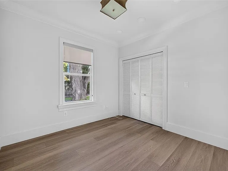 1225 E Amelia St — Photo 23
