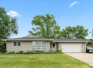 16 Pickford Rd, Montgomery, IL 60538