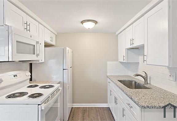 3rd image of 45835 Brownell St
