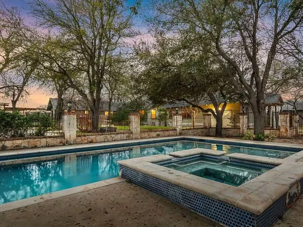 516 Cottonseed Run, Martindale, TX 78655