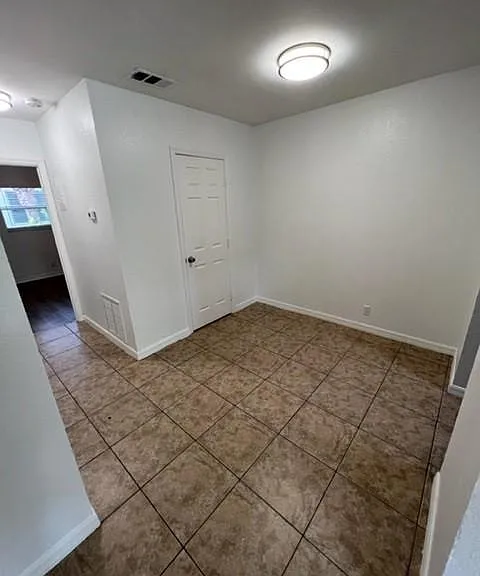 2640 NE 8th Ave #17 — Photo 6