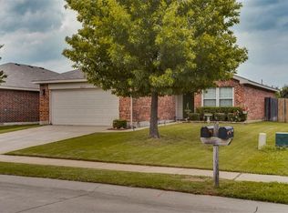 8825 King Ranch Dr, Aubrey, TX 76227