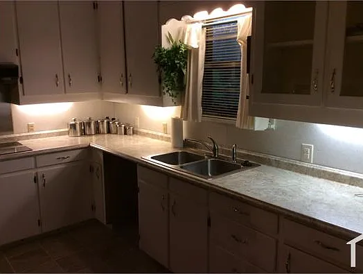 18667 FM 2015 — Photo 11
