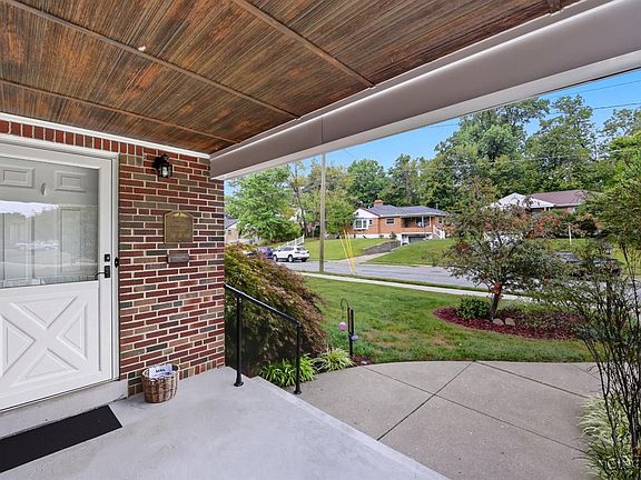 3rd image of 3055 Westbrook Dr