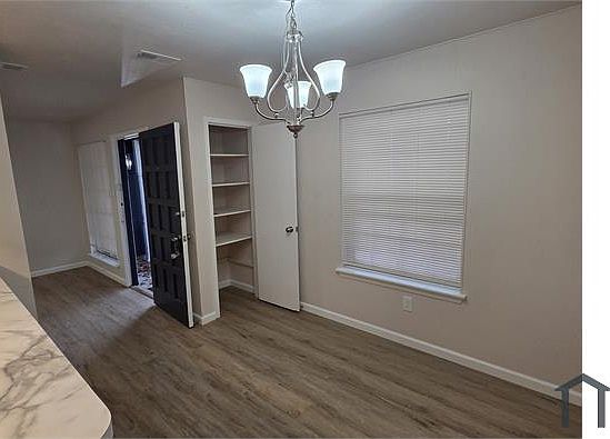 5th image of 5919 Paddock Dr
