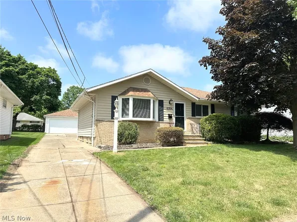 6304 Mariana Dr, Parma Heights, OH 44130