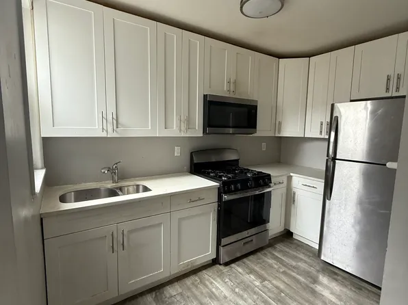 300 East 2nd Street image 1 of 6