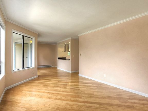 4th image of 21925 7th Ave S APT 115