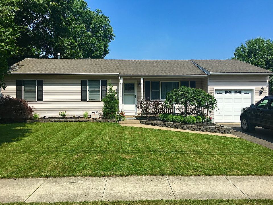 1st image of 661 Garfield Ave