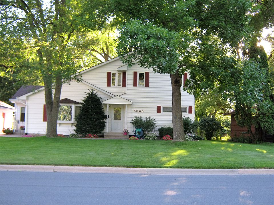 2nd image of 5045 Overlook Cir