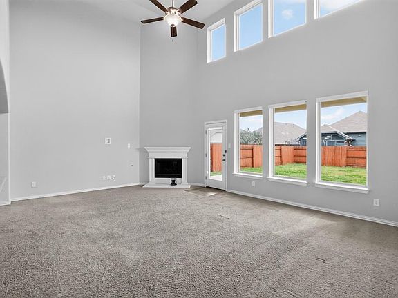 4th image of 348 Vista Gardens Dr