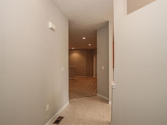 4th image of 413 Bending Branch Ln
