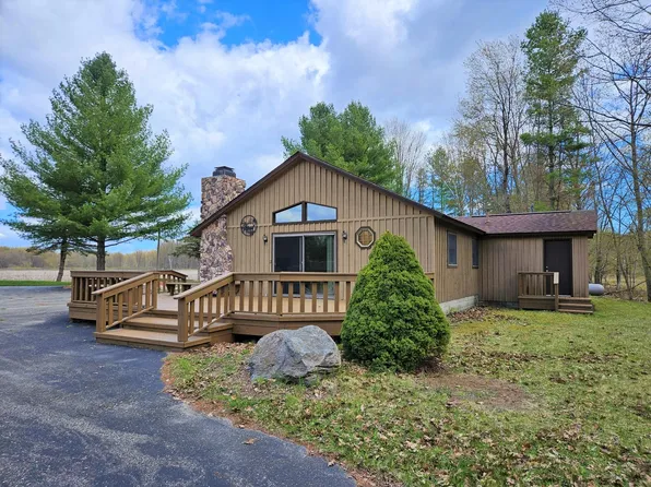 2261 Court Street Rd, Turner, MI 48765